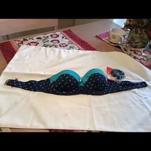 SPANX NWT BATHING SWIMSUIT TOP 6 VERY CUTE